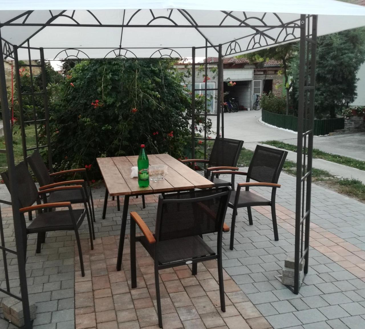 Apartmani Maja Zrenjanin Luaran gambar