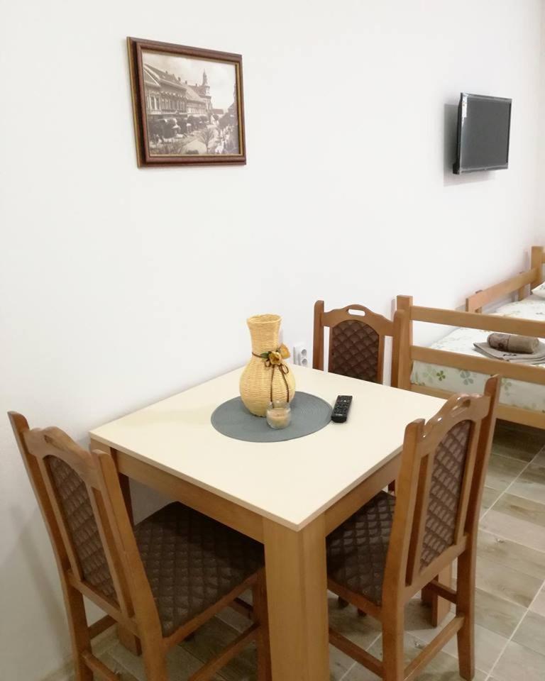 Apartmani Maja Zrenjanin Luaran gambar